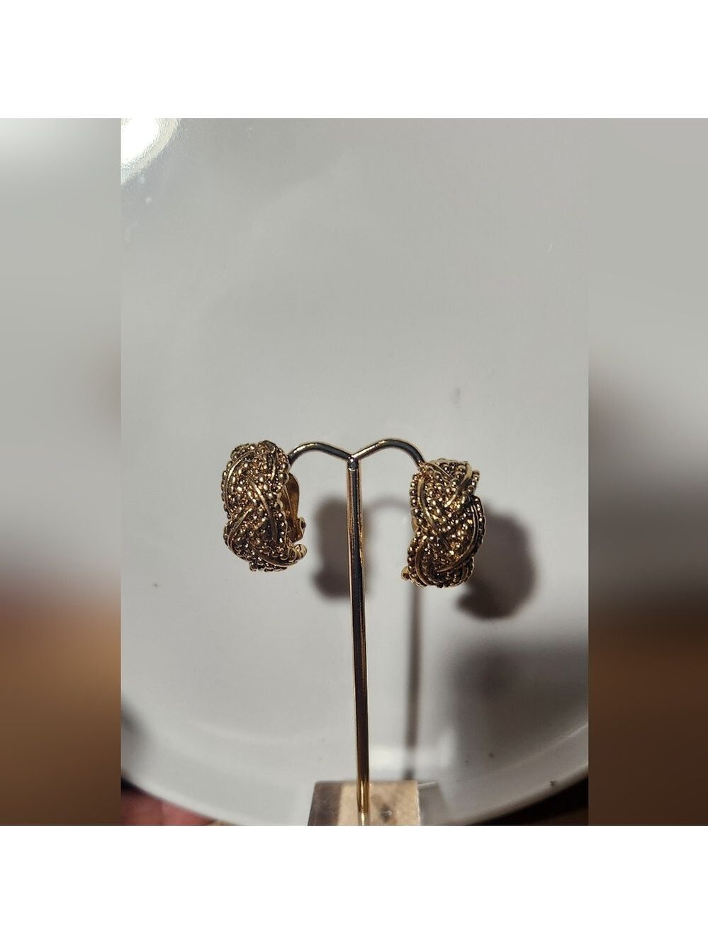 Erwin Pearl Gold Tone Woven Clip On Hoop Earrings Vintage Designer - Picture 5 of 9